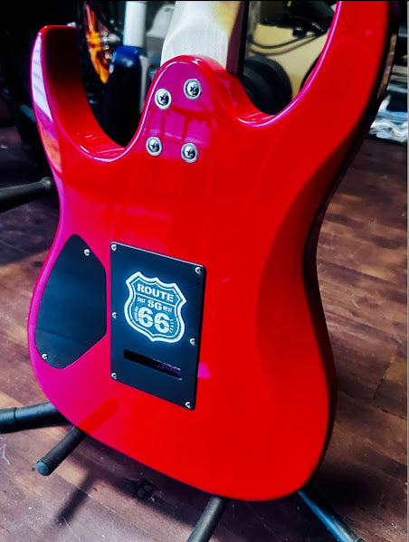 electric guitar with paddle effect new with soft case belt and cable